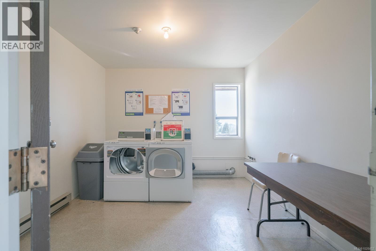 #303 550 BRADLEY ST - 18