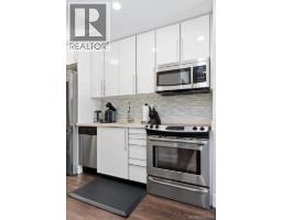 705 1090 Johnson St, Victoria, BC V8V0B3 Photo 7