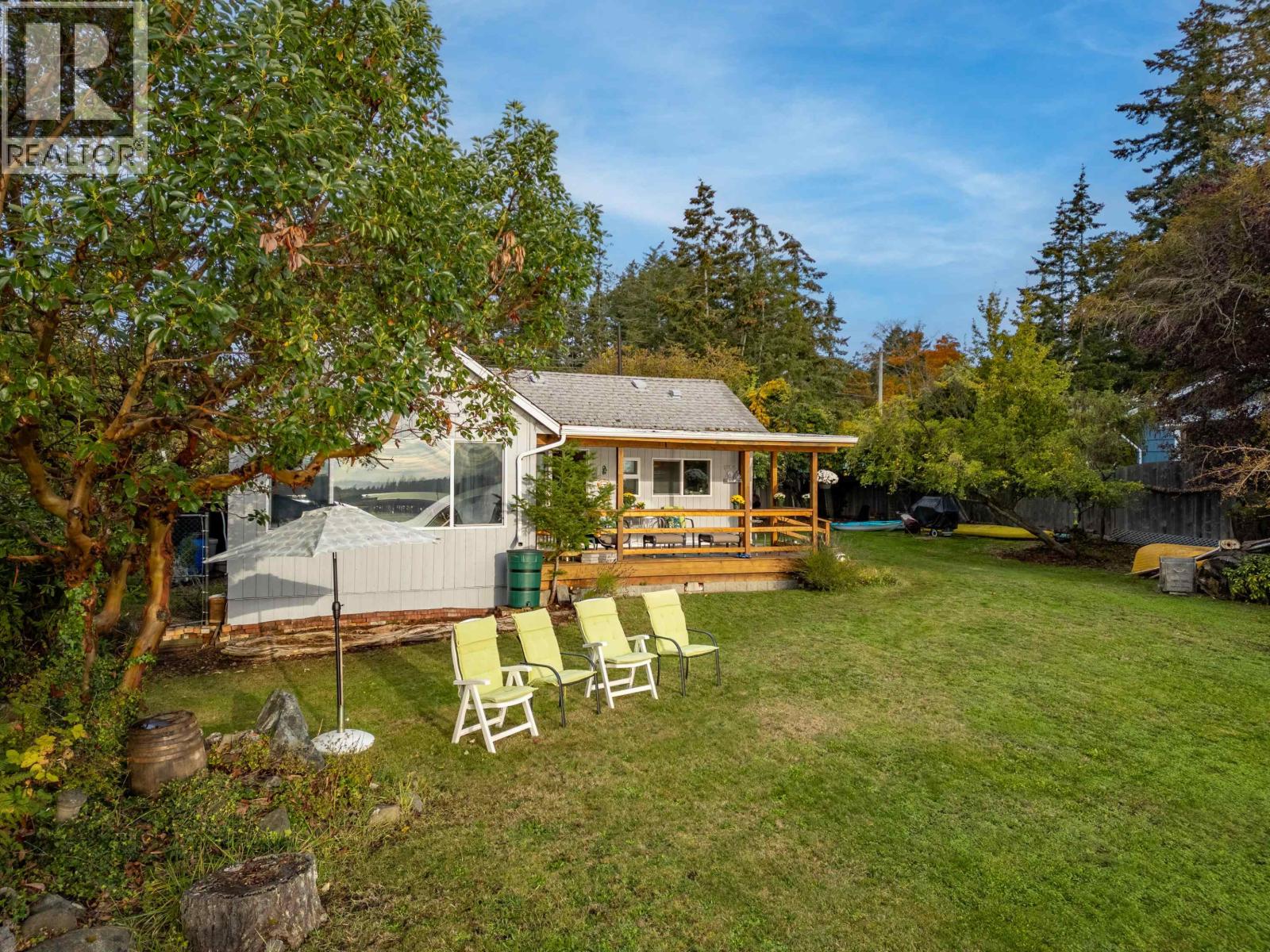 105 MADRONA ROAD, Galiano Island