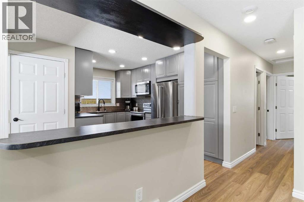 Single Family House Bungalow for Sale in  Templehill Drive NE Temple Calgary 