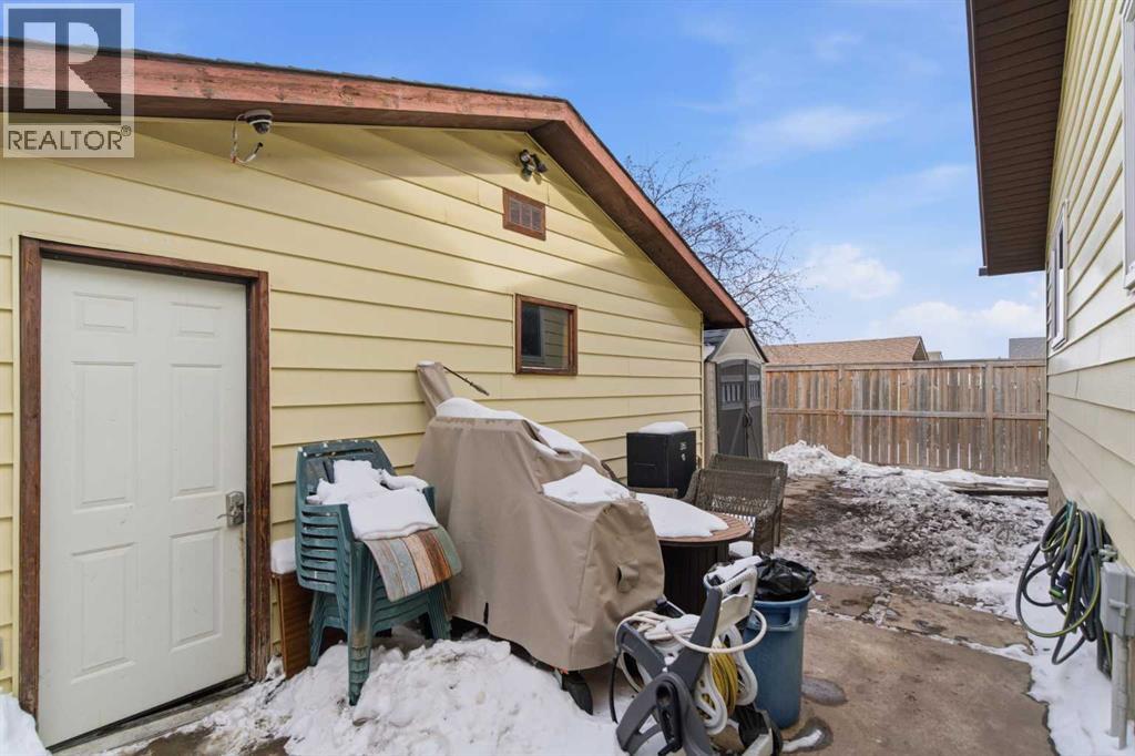 Single Family House Bungalow for Sale in  Templehill Drive NE Temple Calgary 