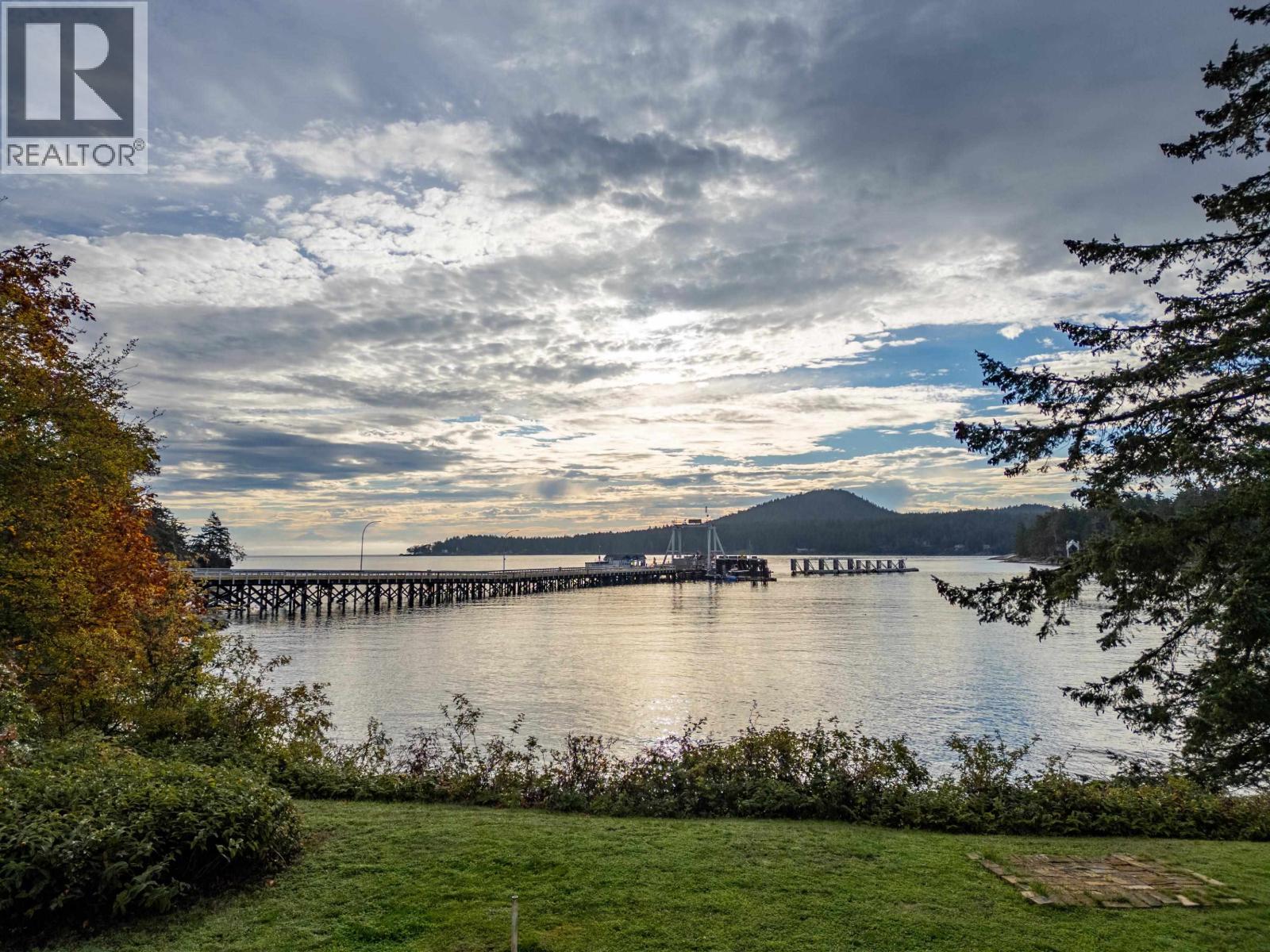 105 MADRONA ROAD, Galiano Island