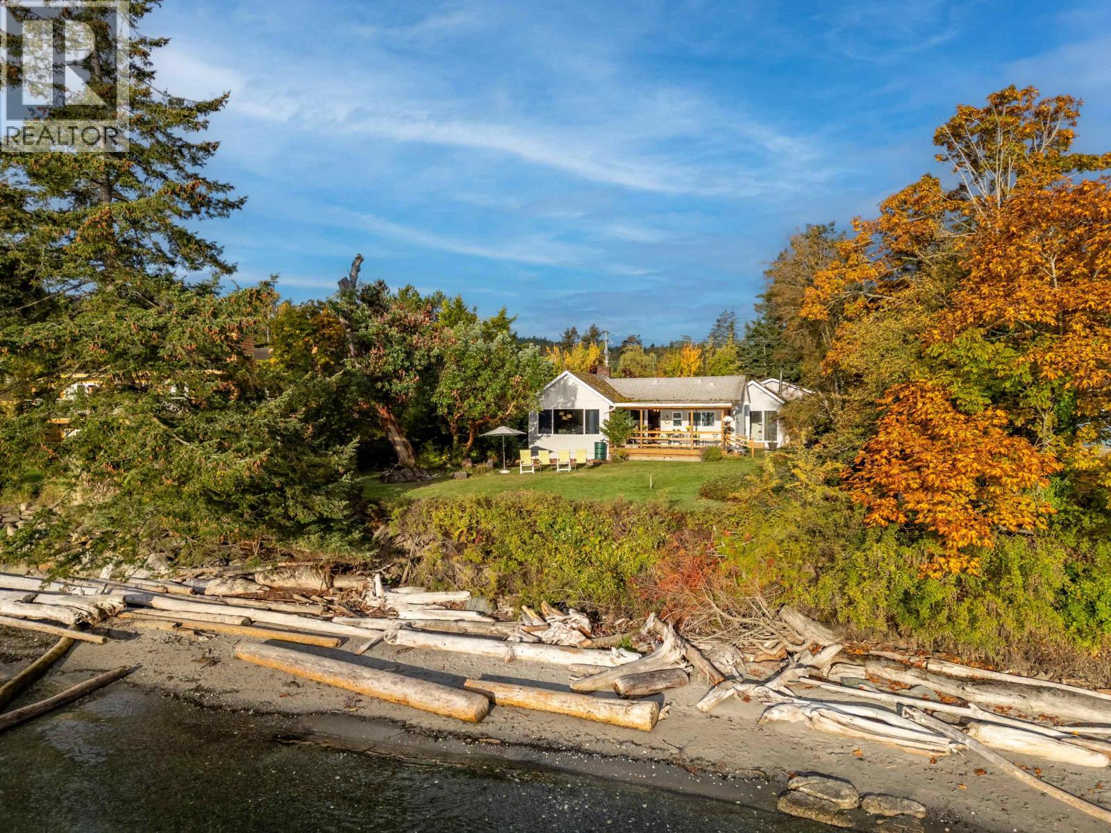 105 MADRONA ROAD, Galiano Island