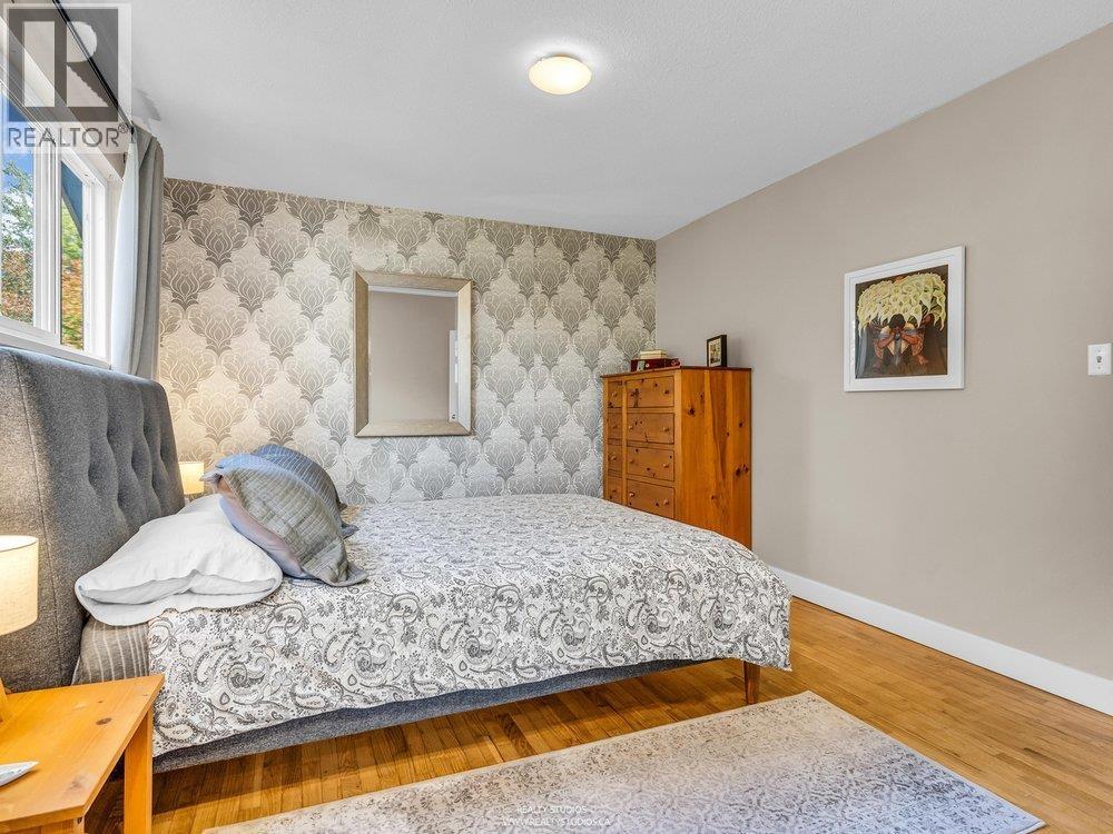 999 53A Street, Delta