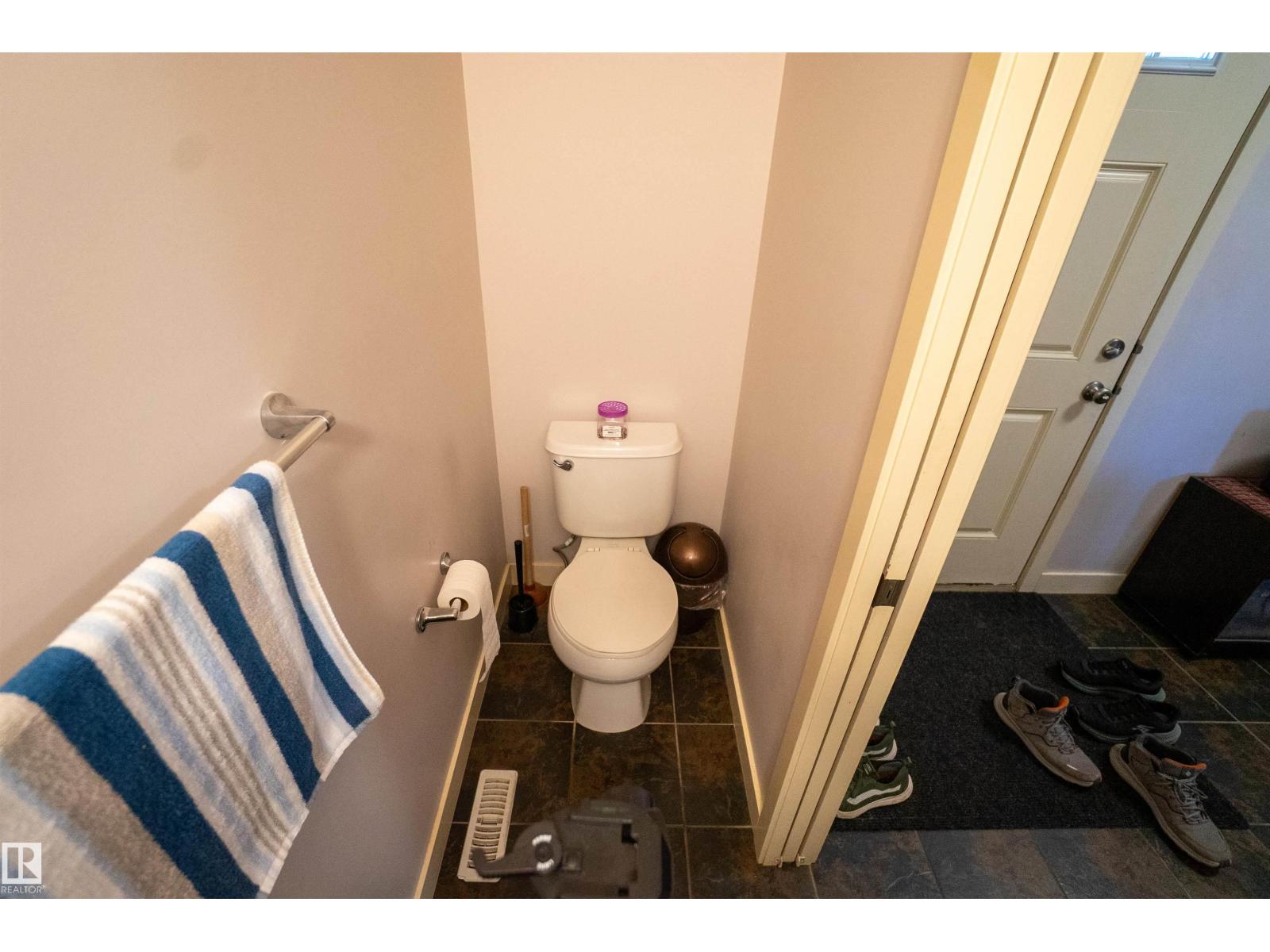 5244 1A AV SW SW - 18