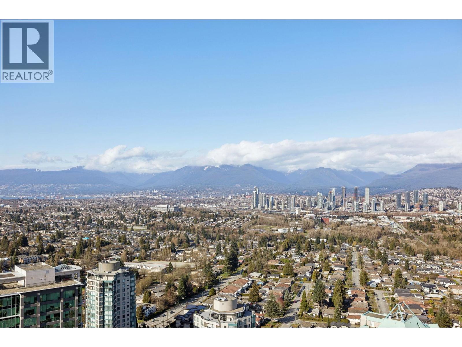 3903 4688 KINGSWAY, Burnaby