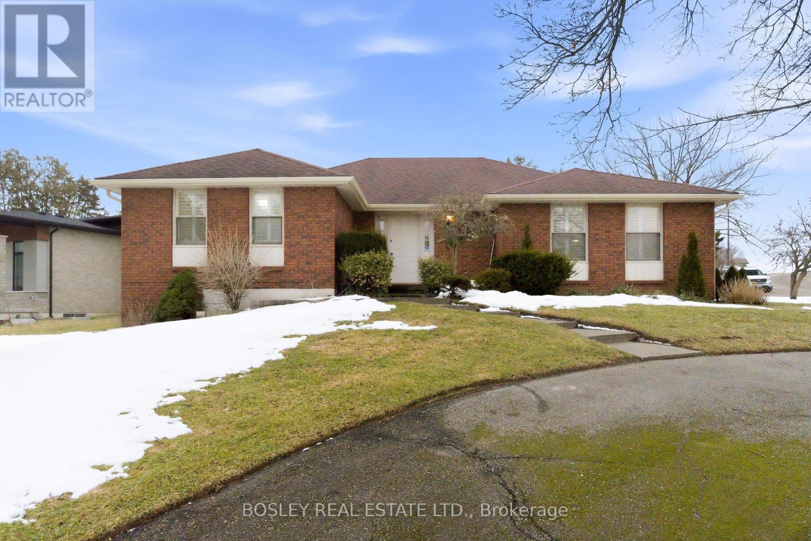 3 PINEHILL DRIVE — photo 3