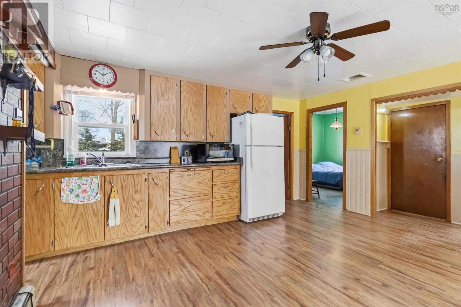 Property 17 of 50 of 67 Croft Avenue