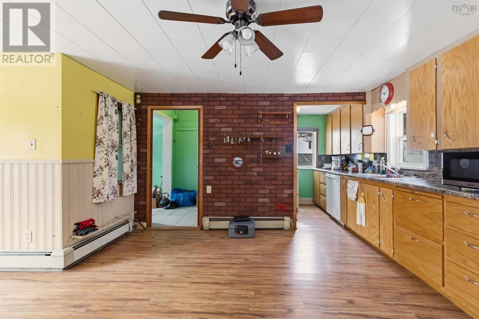 Property 20 of 50 of 67 Croft Avenue