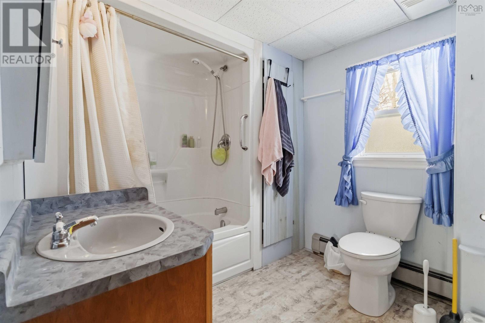 Property 26 of 50 of 67 Croft Avenue