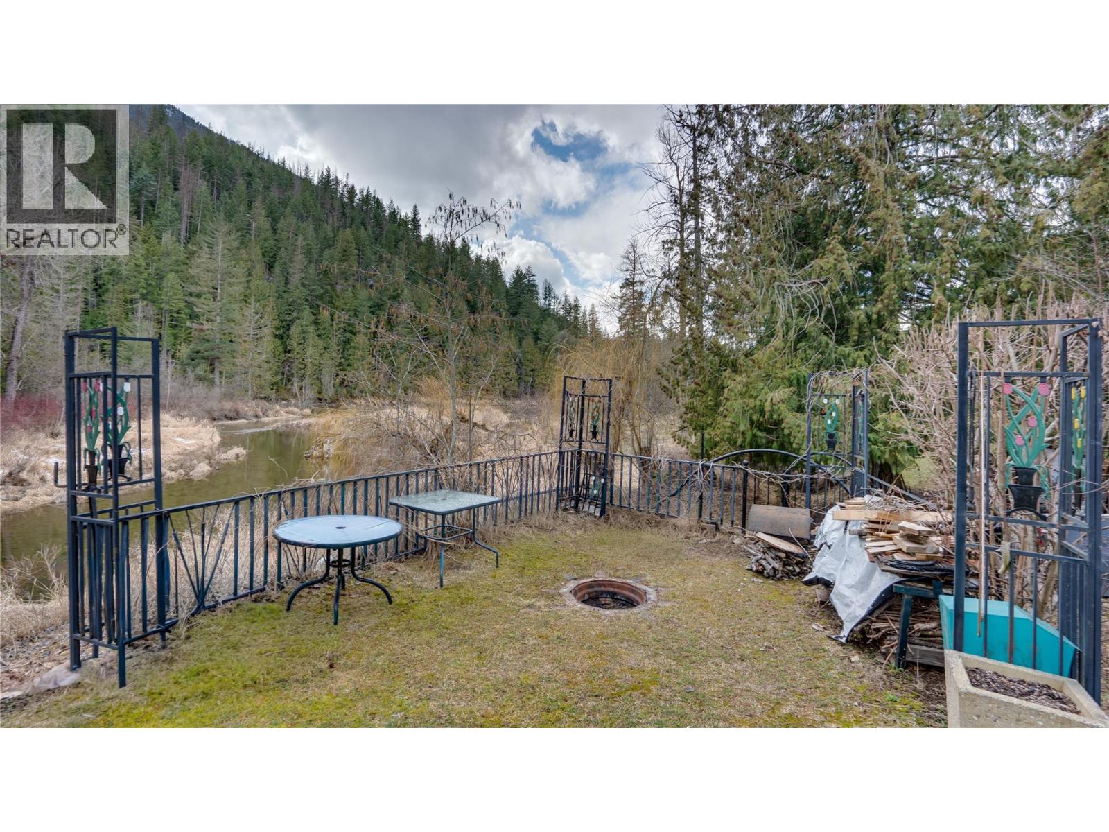  630 Enderby Mabel Lake Road, Enderby