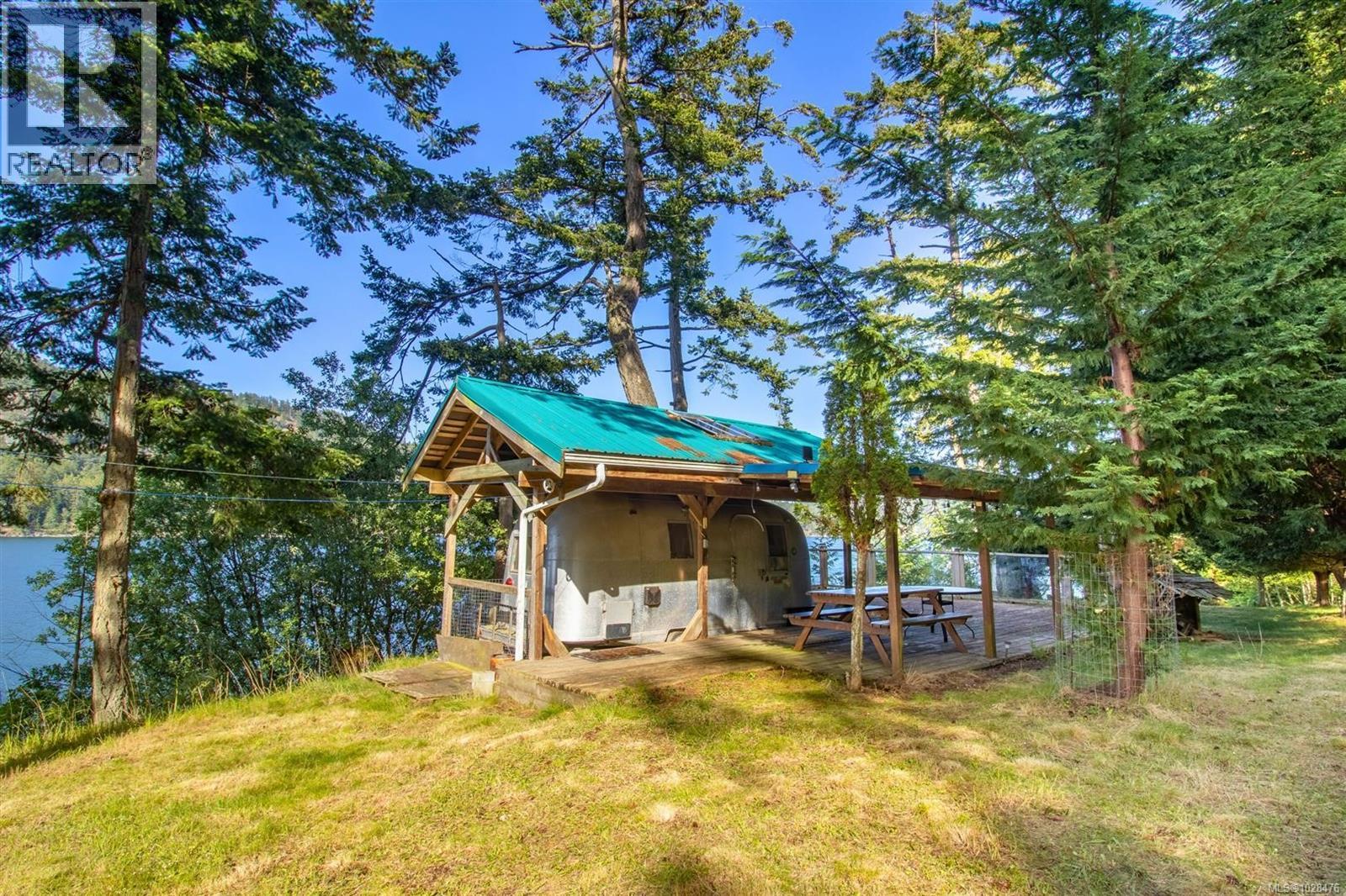  6903 Shark Road, Pender Island