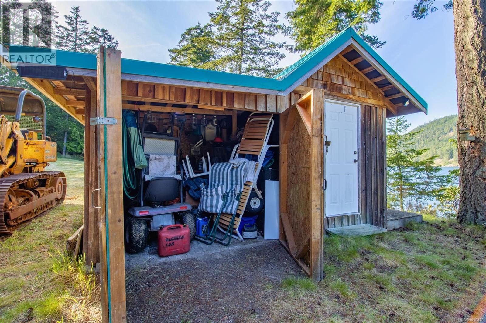  6903 Shark Road, Pender Island