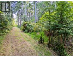 6903 Shark Rd, Pender Island, BC V0N2M2 Photo 11