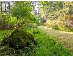 6903 Shark Rd, Pender Island, BC V0N2M2 Photo 12