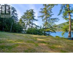 6903 Shark Rd, Pender Island, BC V0N2M2 Photo 13