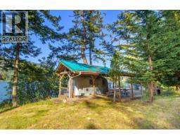 6903 Shark Rd, Pender Island, BC V0N2M2 Photo 16