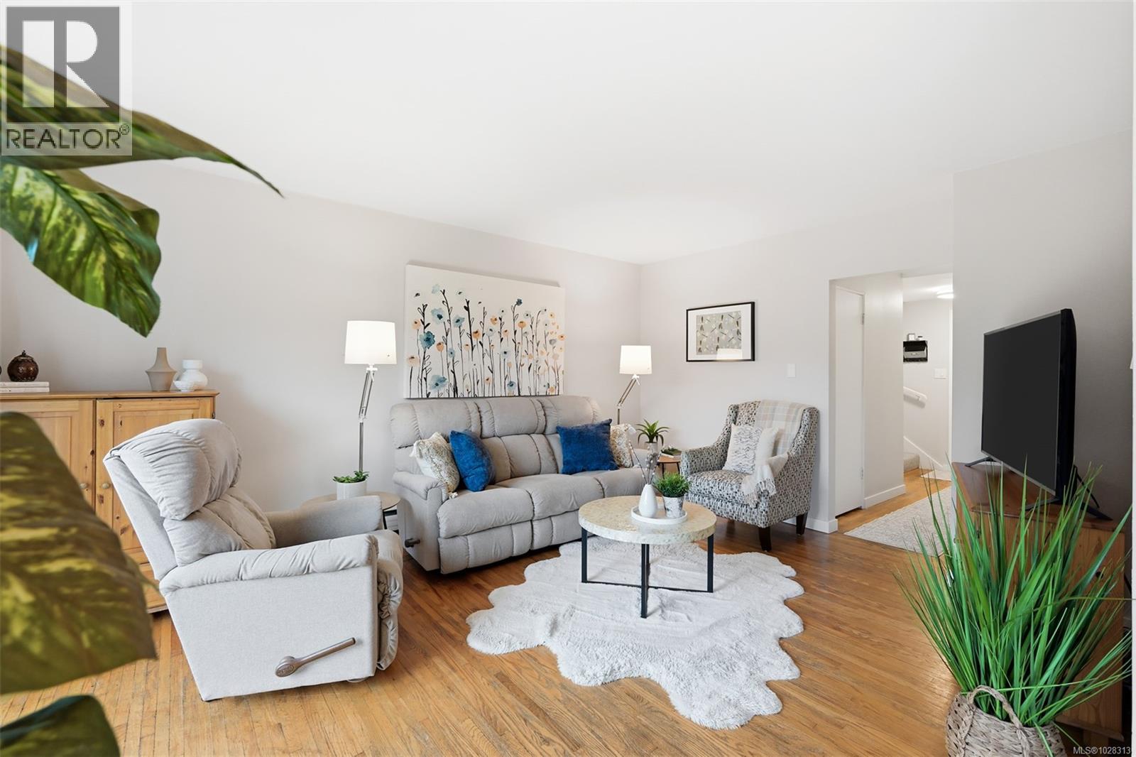 3596 TILLICUM RD - 10