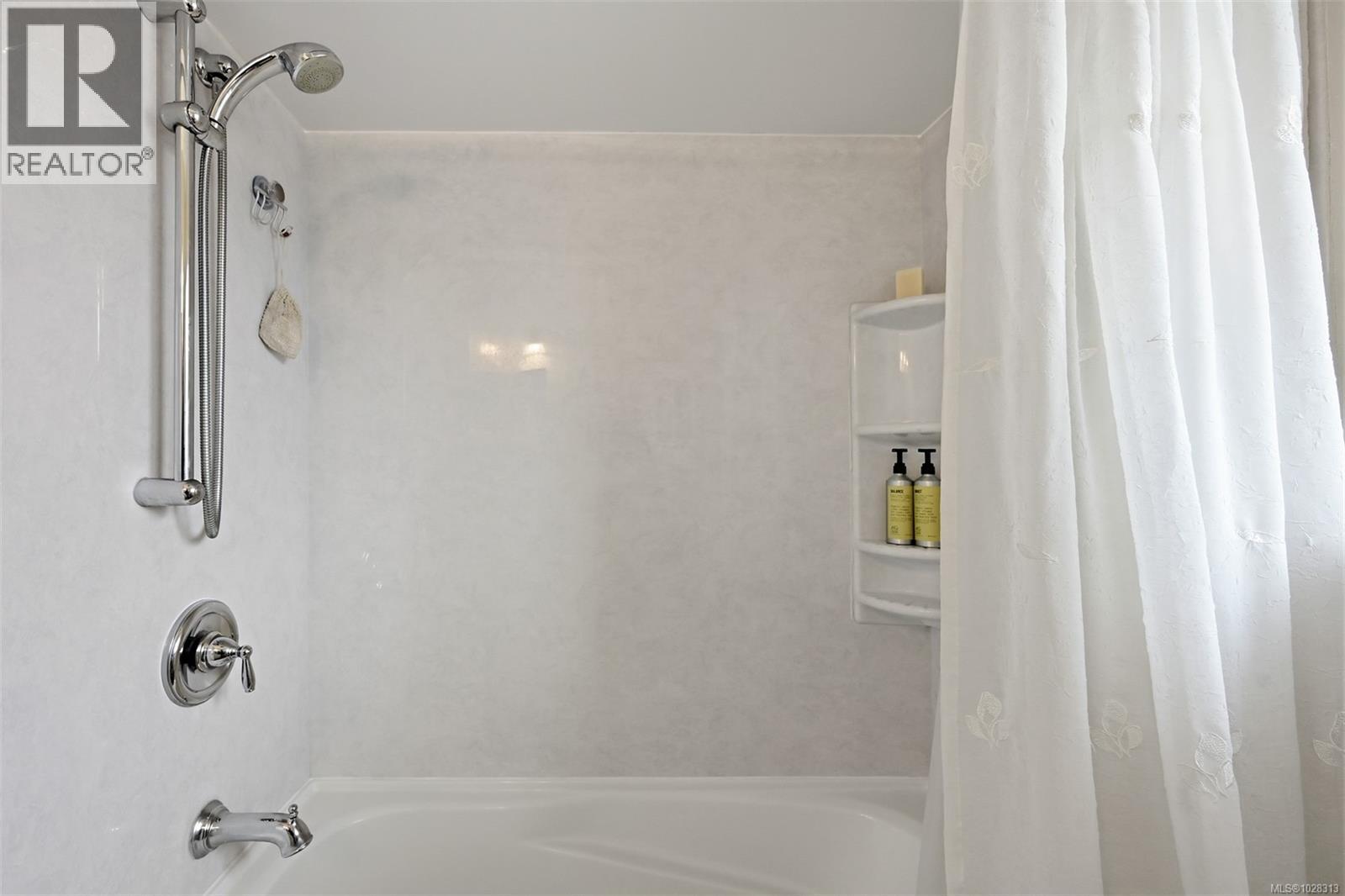 3596 TILLICUM RD - 20