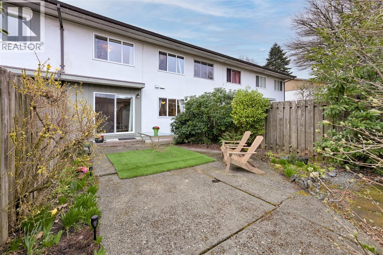 3596 TILLICUM RD - 22