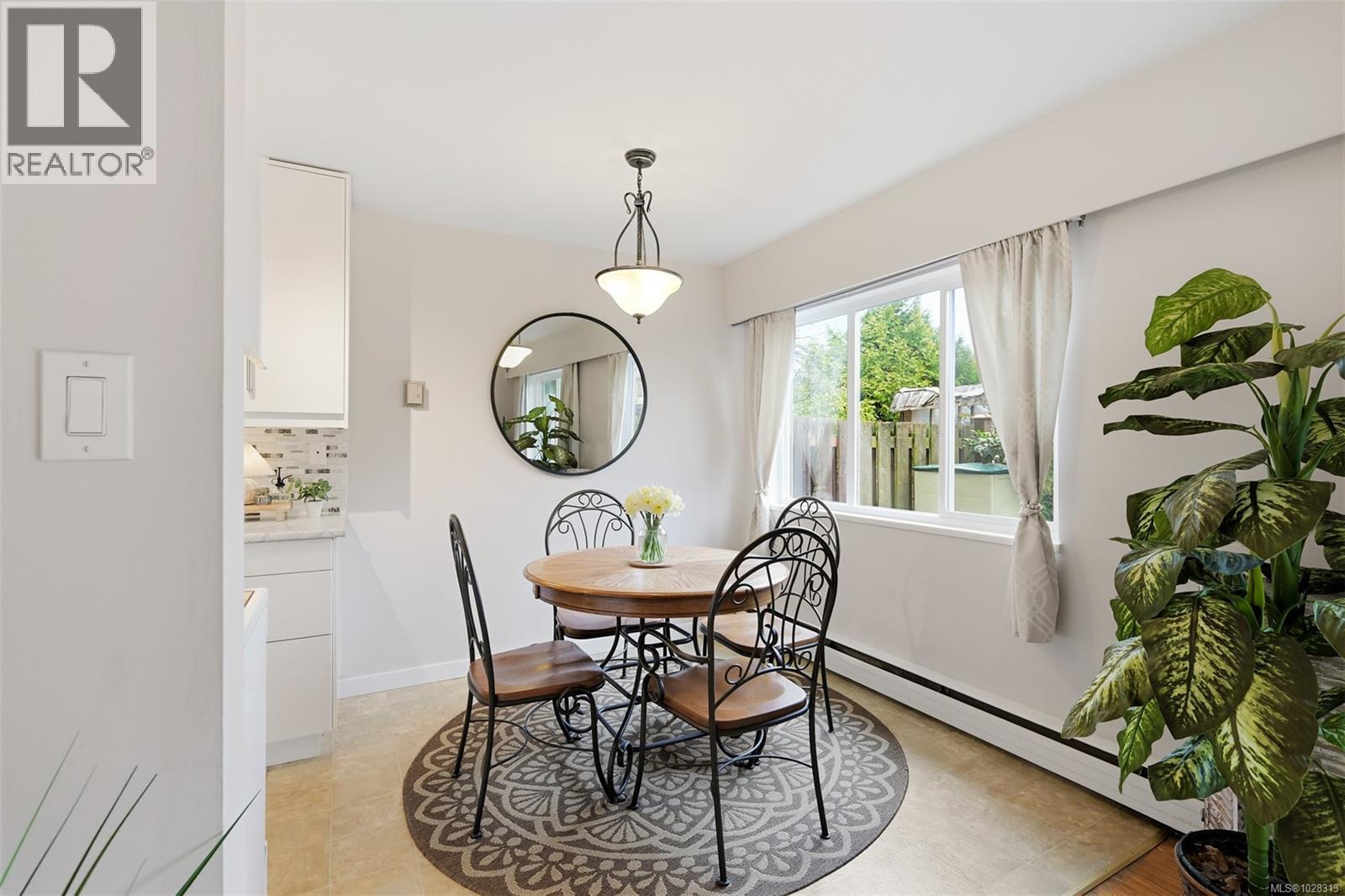 3596 TILLICUM RD - 8