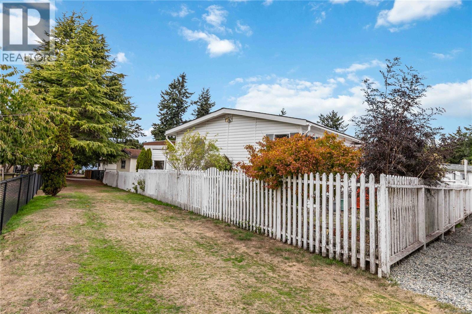 32 7871 West Coast Road, Sooke