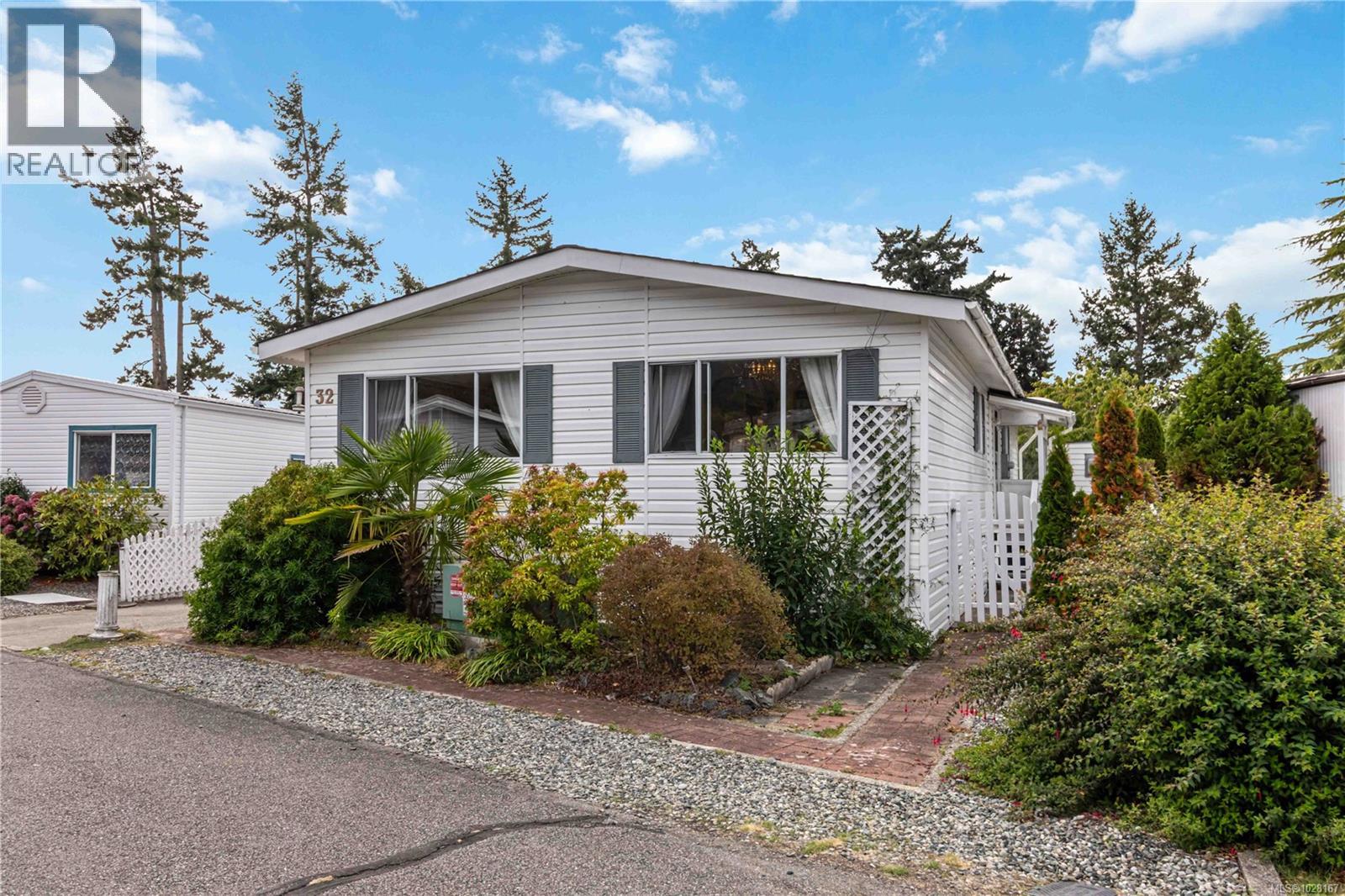 #32 7871 West Coast Rd - 16