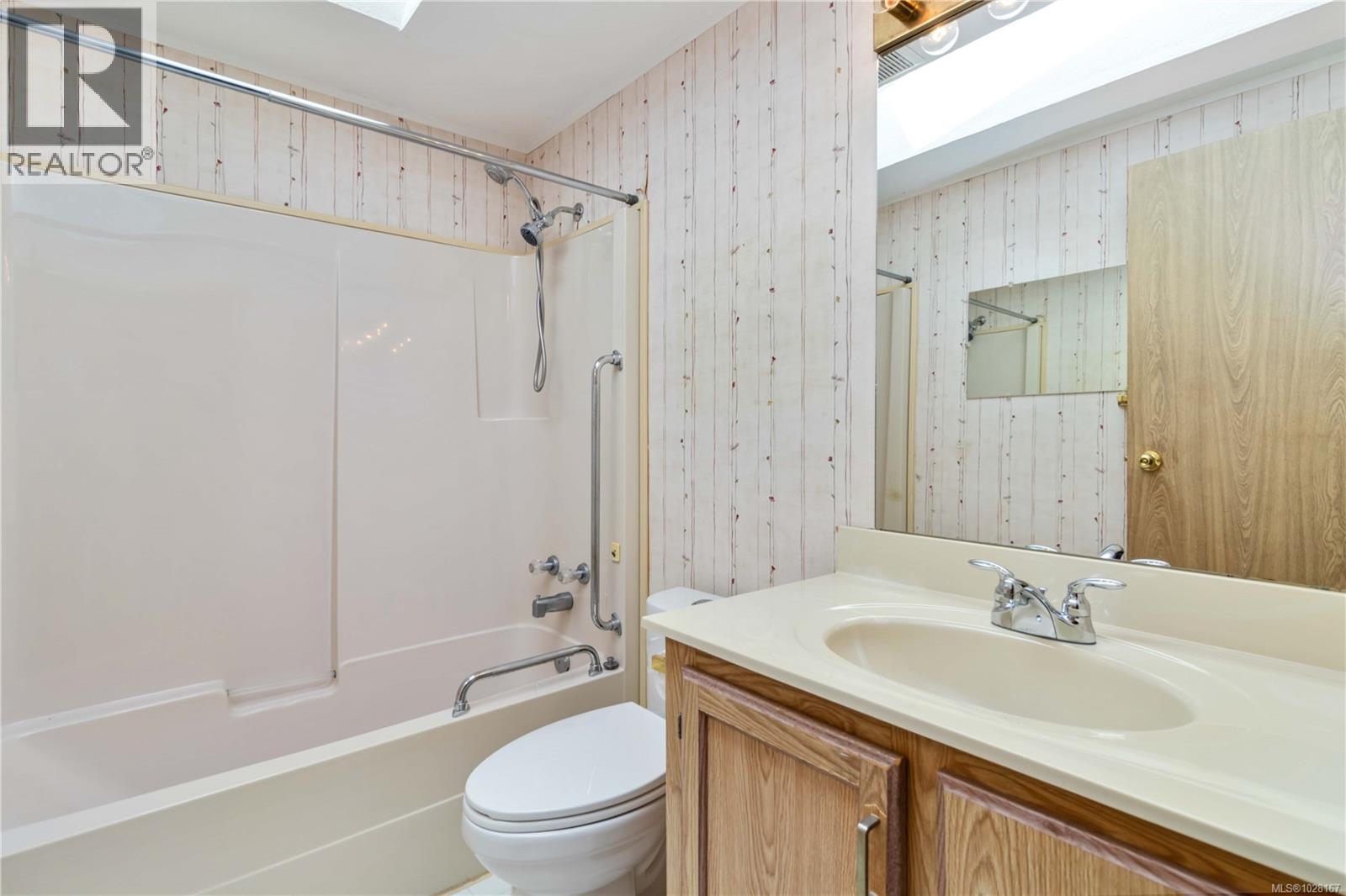 #32 7871 West Coast Rd - 38