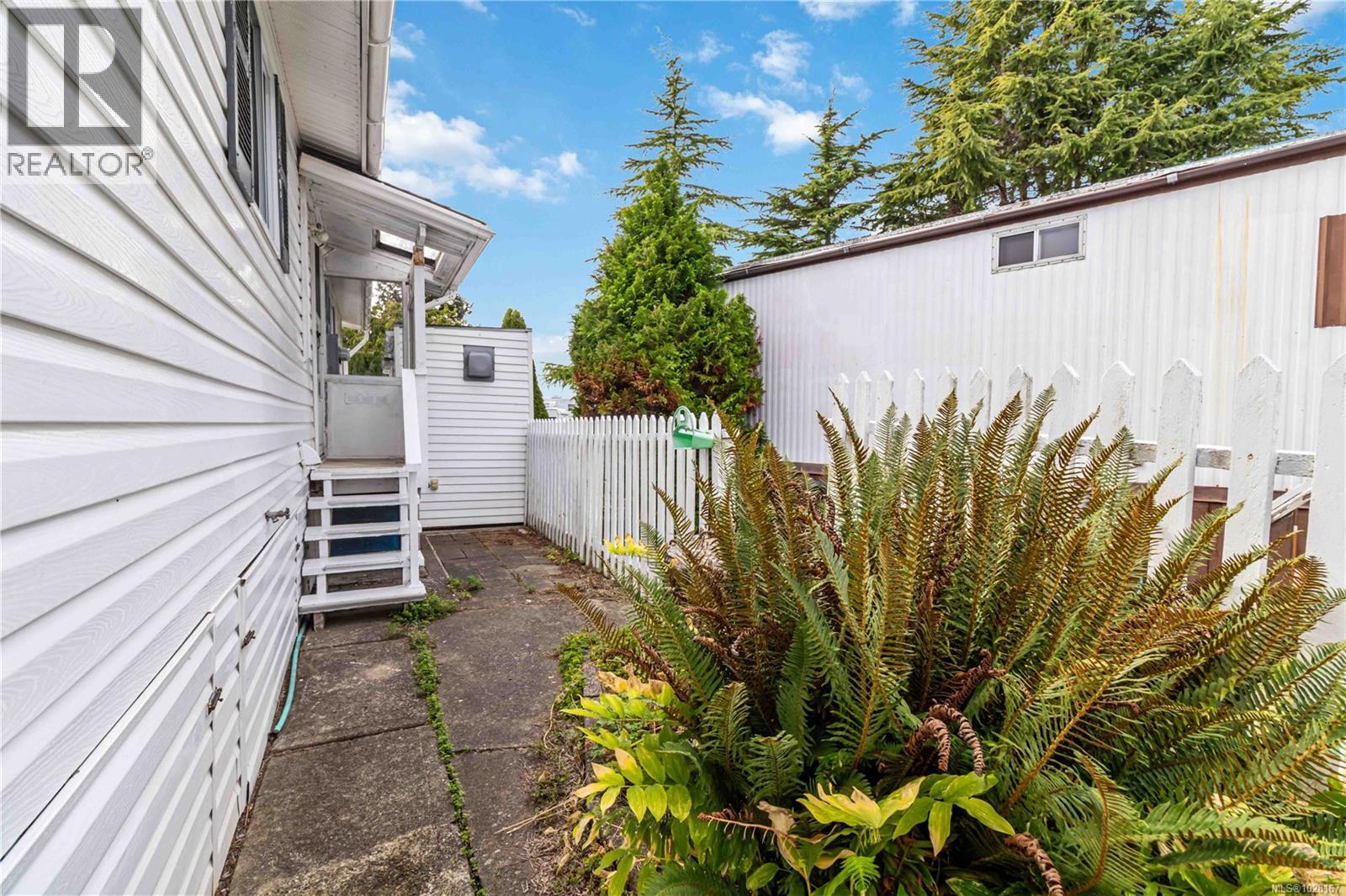 32 7871 West Coast Road, Sooke