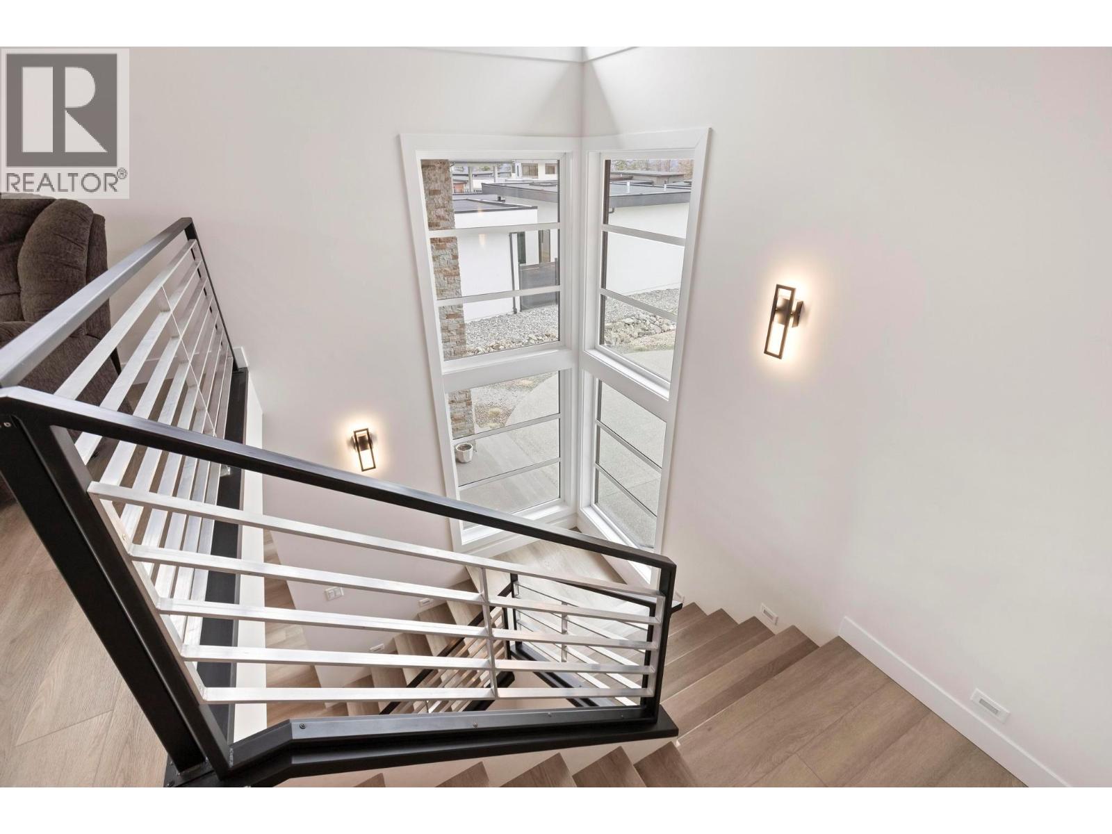 10245 Beacon Hill Drive, Lake Country