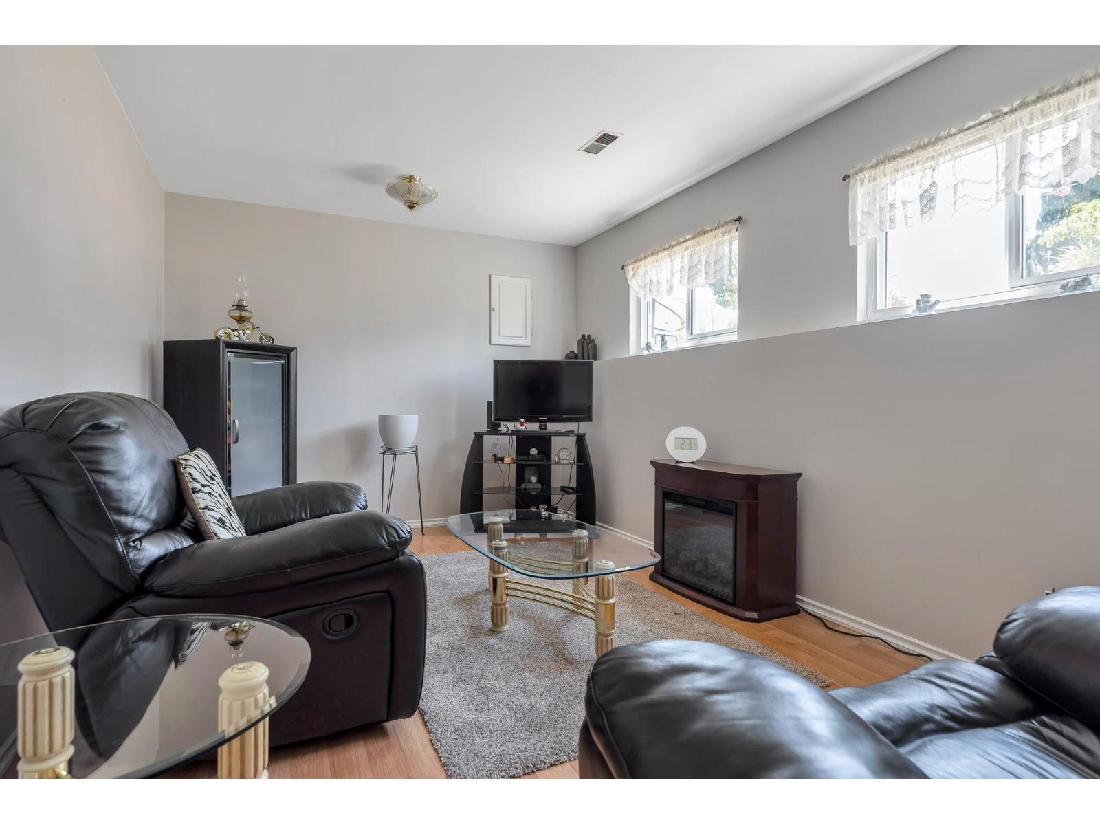 3838 CHADSEY CRESCENT, Abbotsford