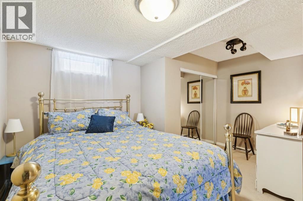 Single Family House for Sale in  Wood Valley Rise SW Woodbine Calgary 