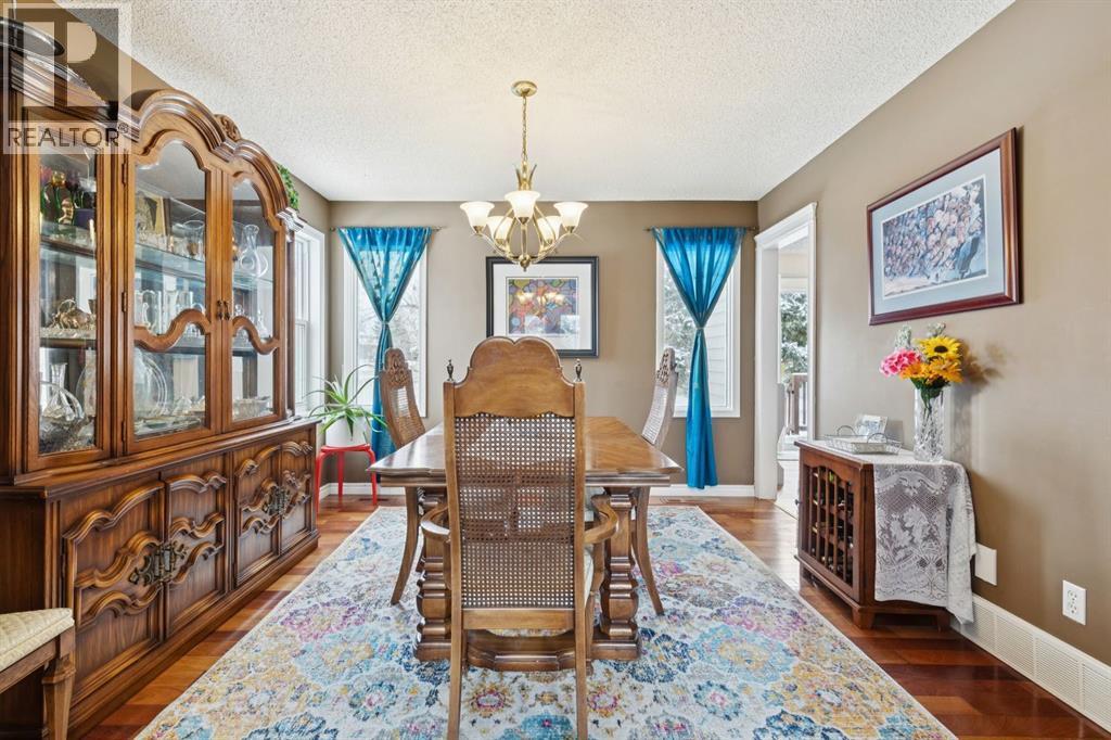 Single Family House for Sale in  Wood Valley Rise SW Woodbine Calgary 