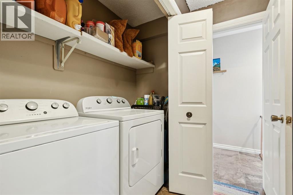 Single Family House for Sale in  Wood Valley Rise SW Woodbine Calgary 