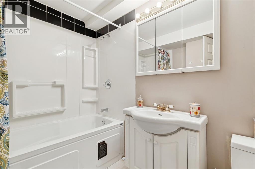 Single Family House for Sale in  Wood Valley Rise SW Woodbine Calgary 