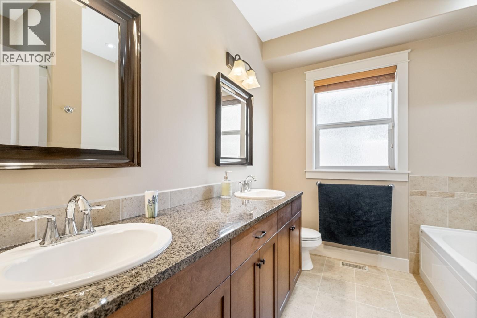 2568 Tuscany Drive, West Kelowna