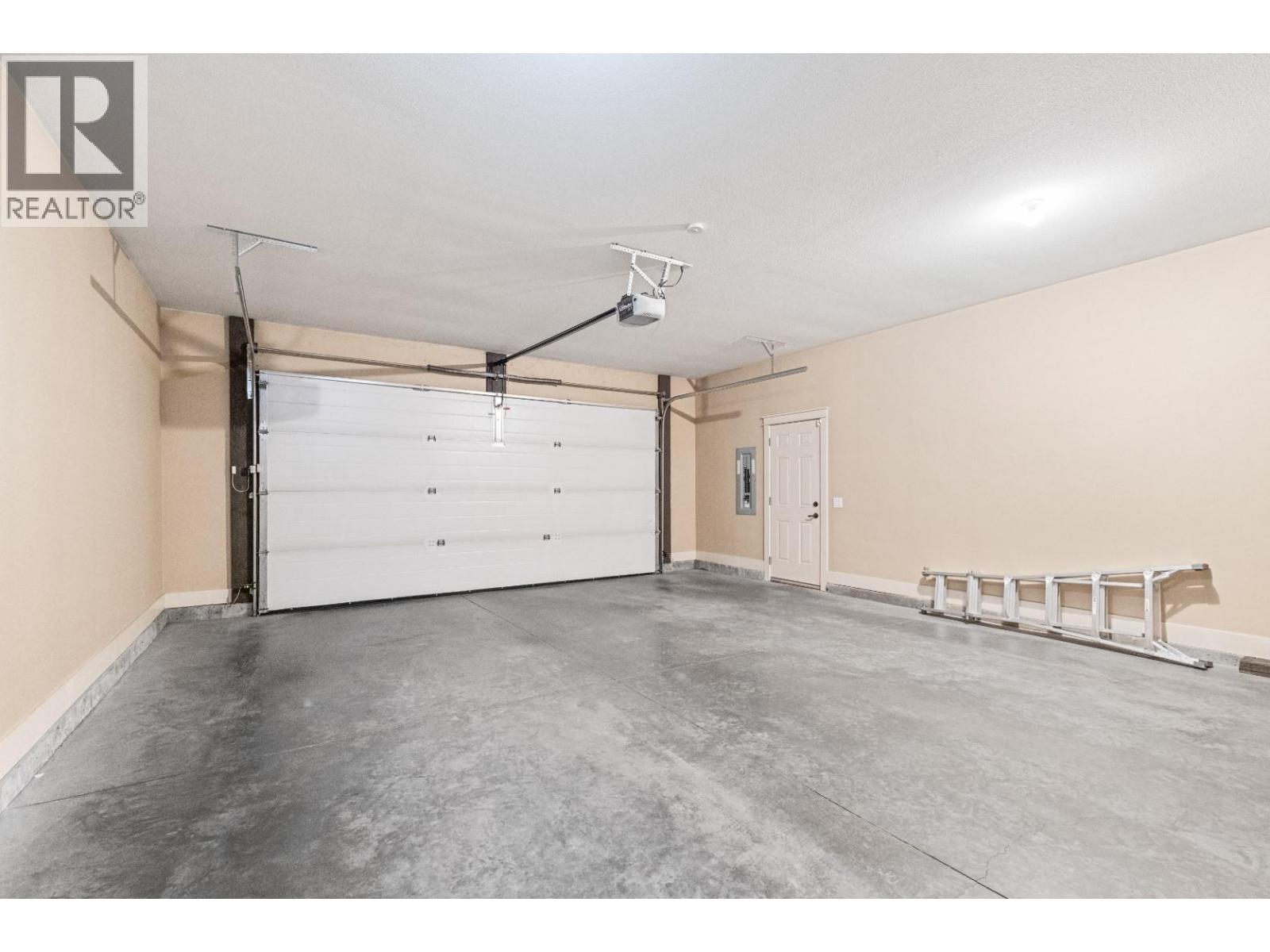 2568 Tuscany Drive, West Kelowna