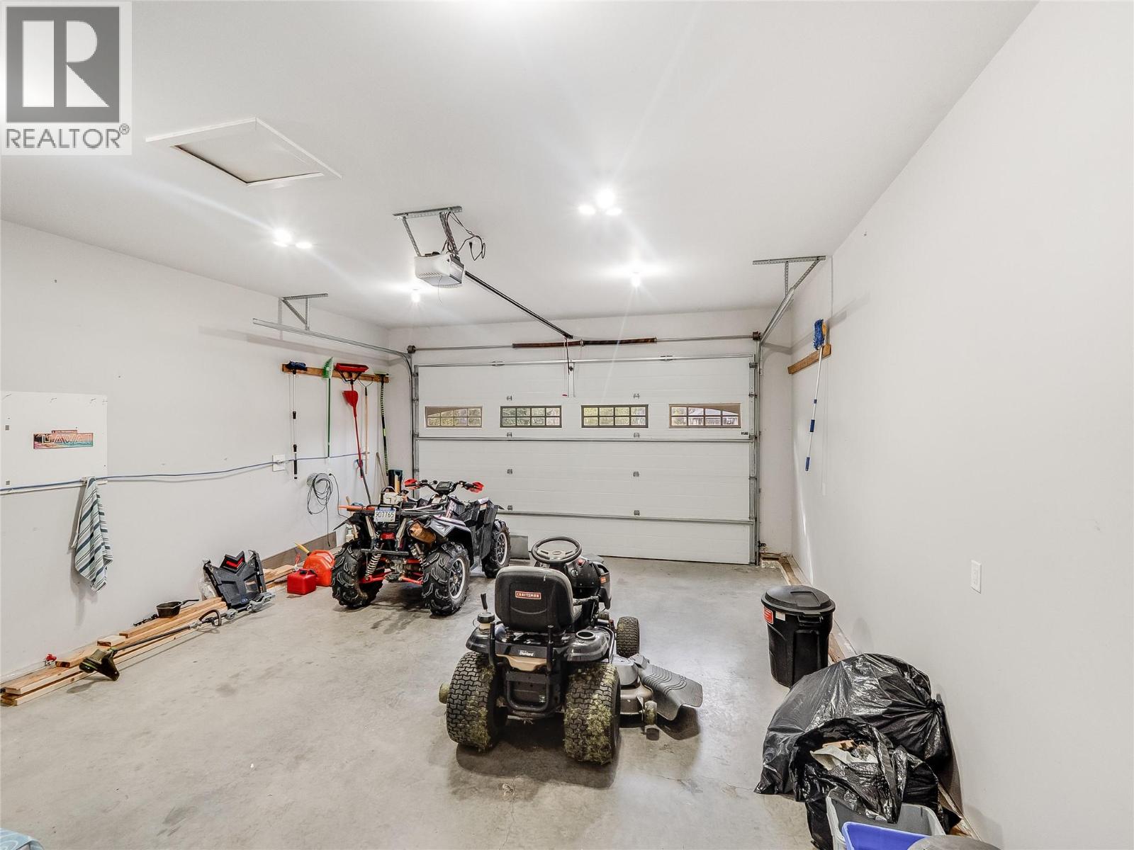 892 Waterloo Road, Castlegar