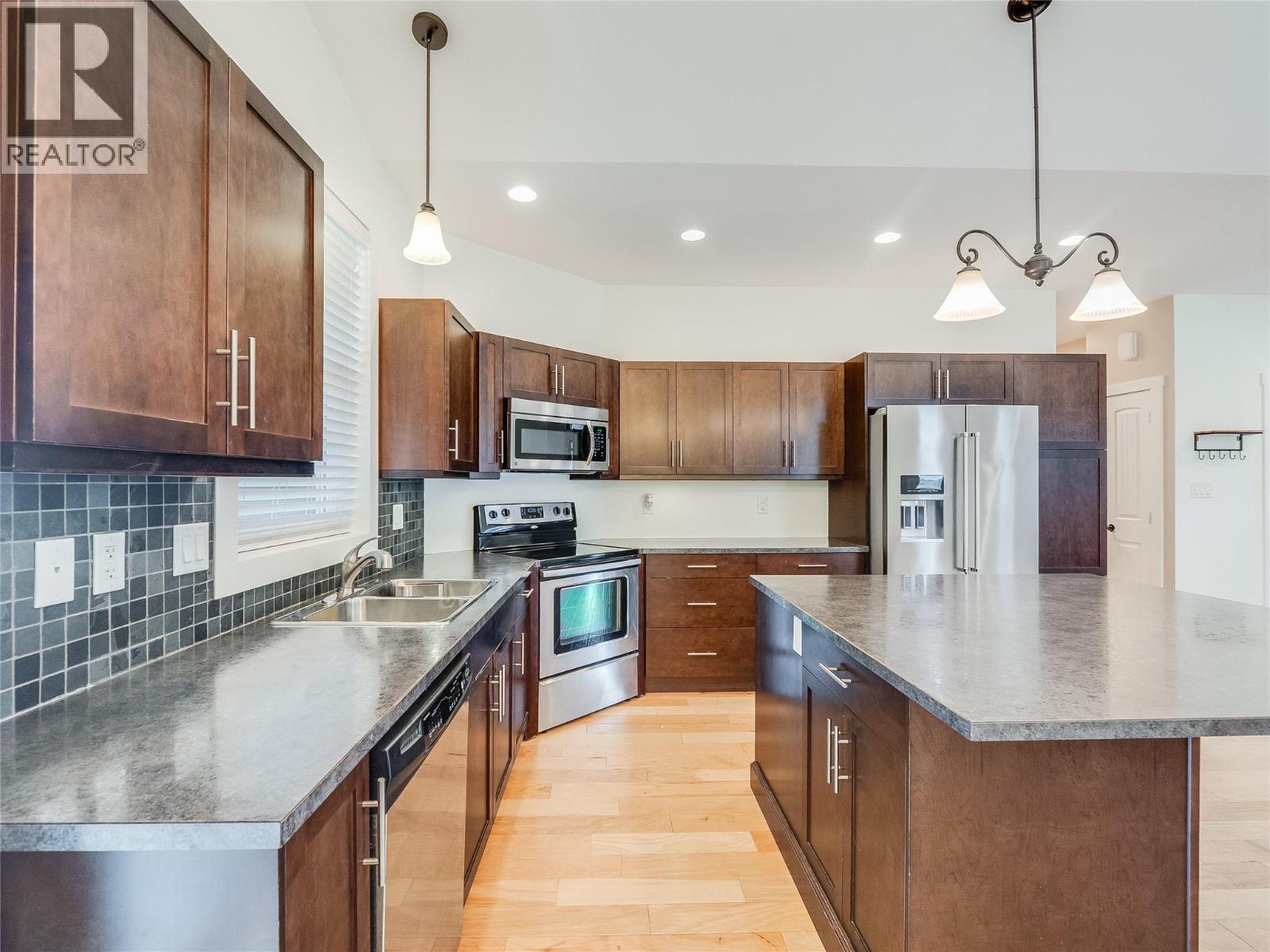 892 Waterloo Road, Castlegar