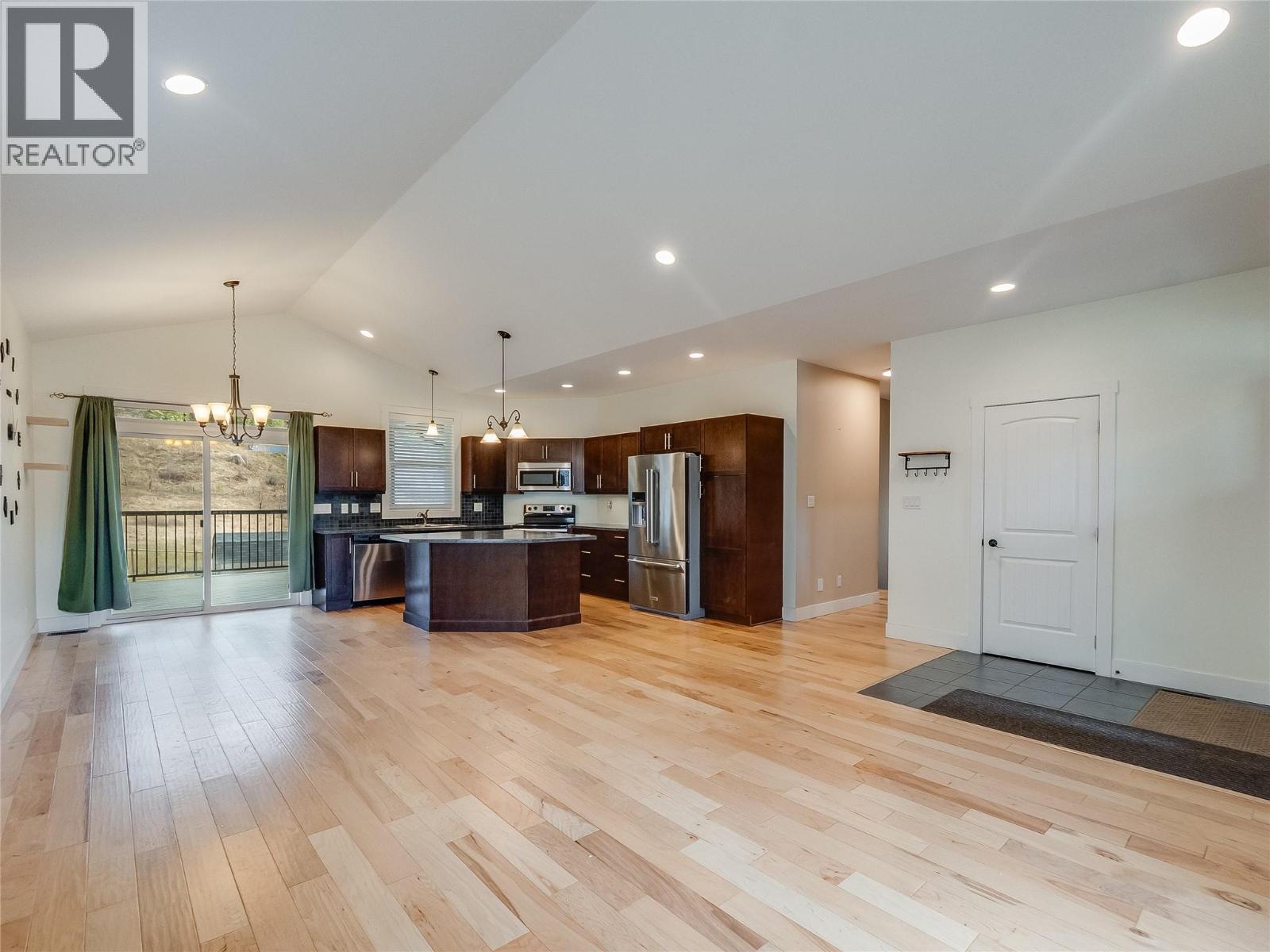 892 Waterloo Road, Castlegar