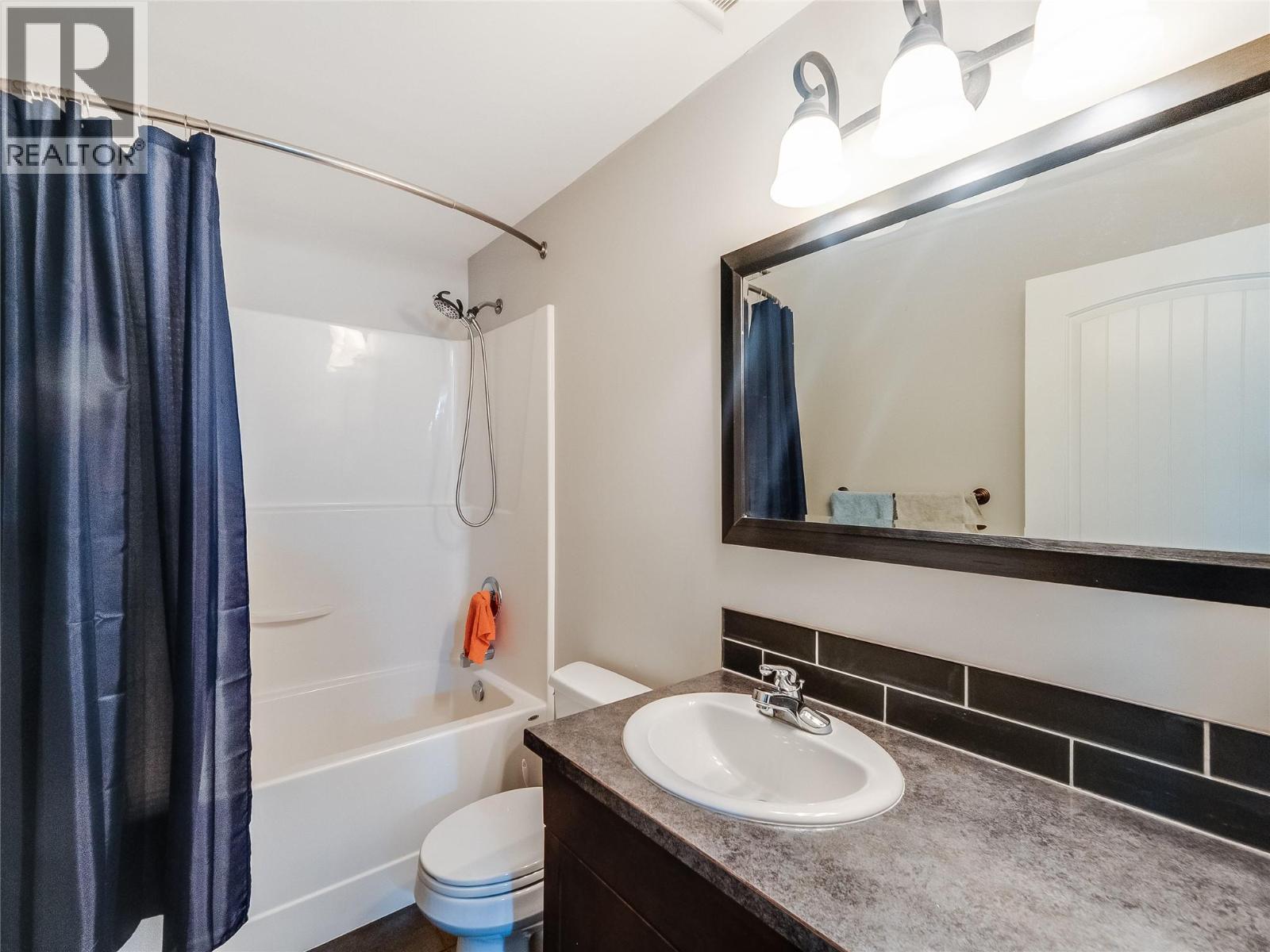 892 Waterloo Road, Castlegar