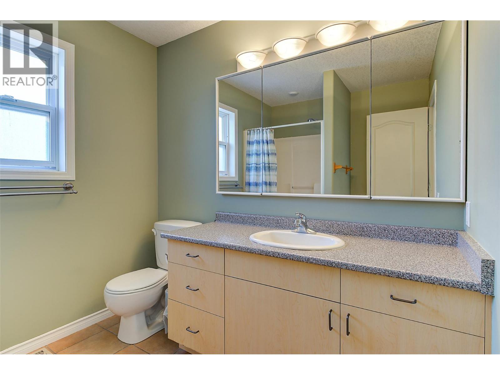 371 Valley Road Unit# 1-3, Kelowna