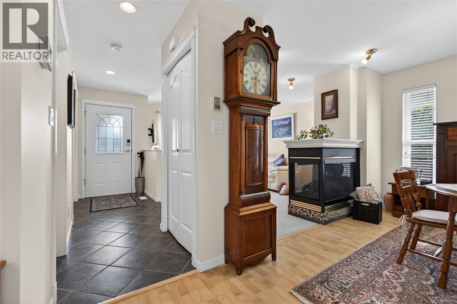 #119 2077 ST. ANDREWS WAY - 24