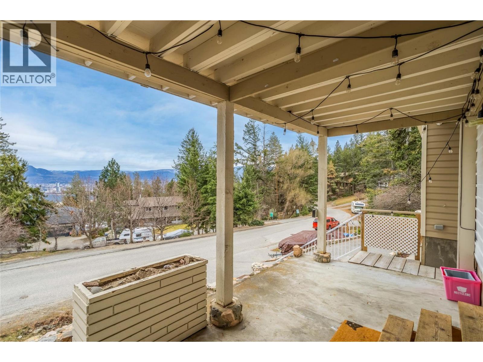  1572 Parkinson Road, West Kelowna