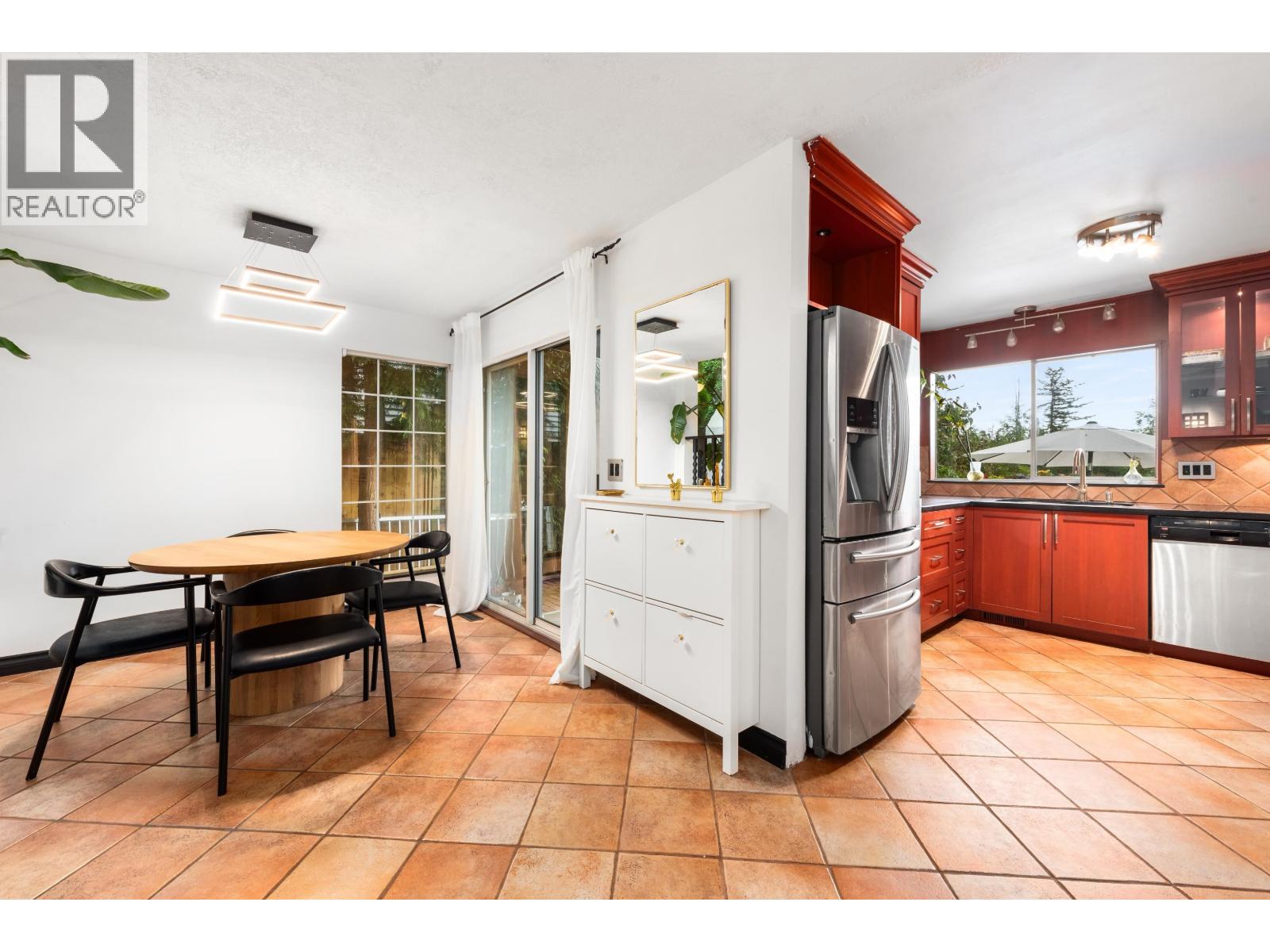1128 FRASERVIEW STREET, Port Coquitlam