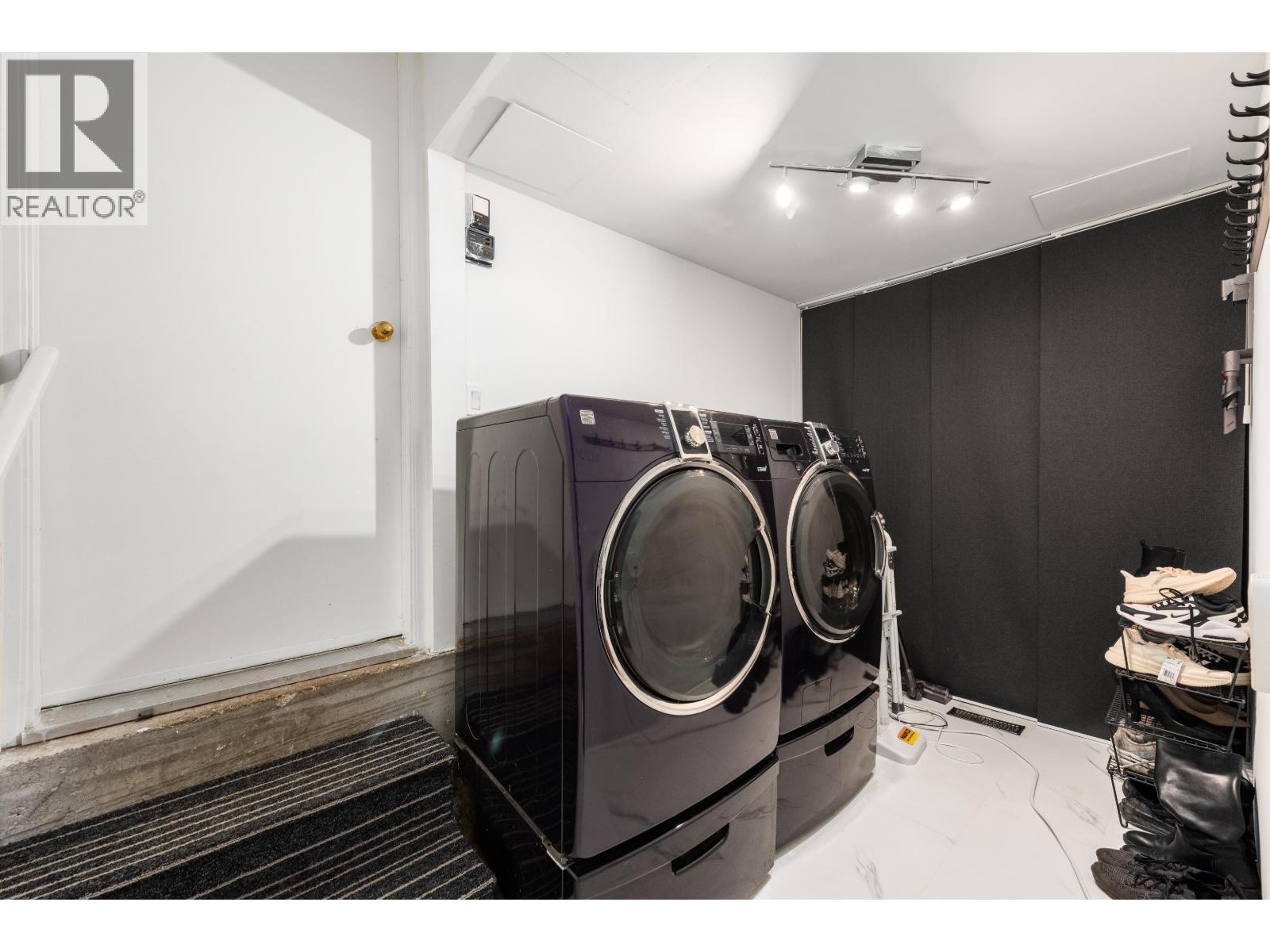 1128 FRASERVIEW STREET, Port Coquitlam