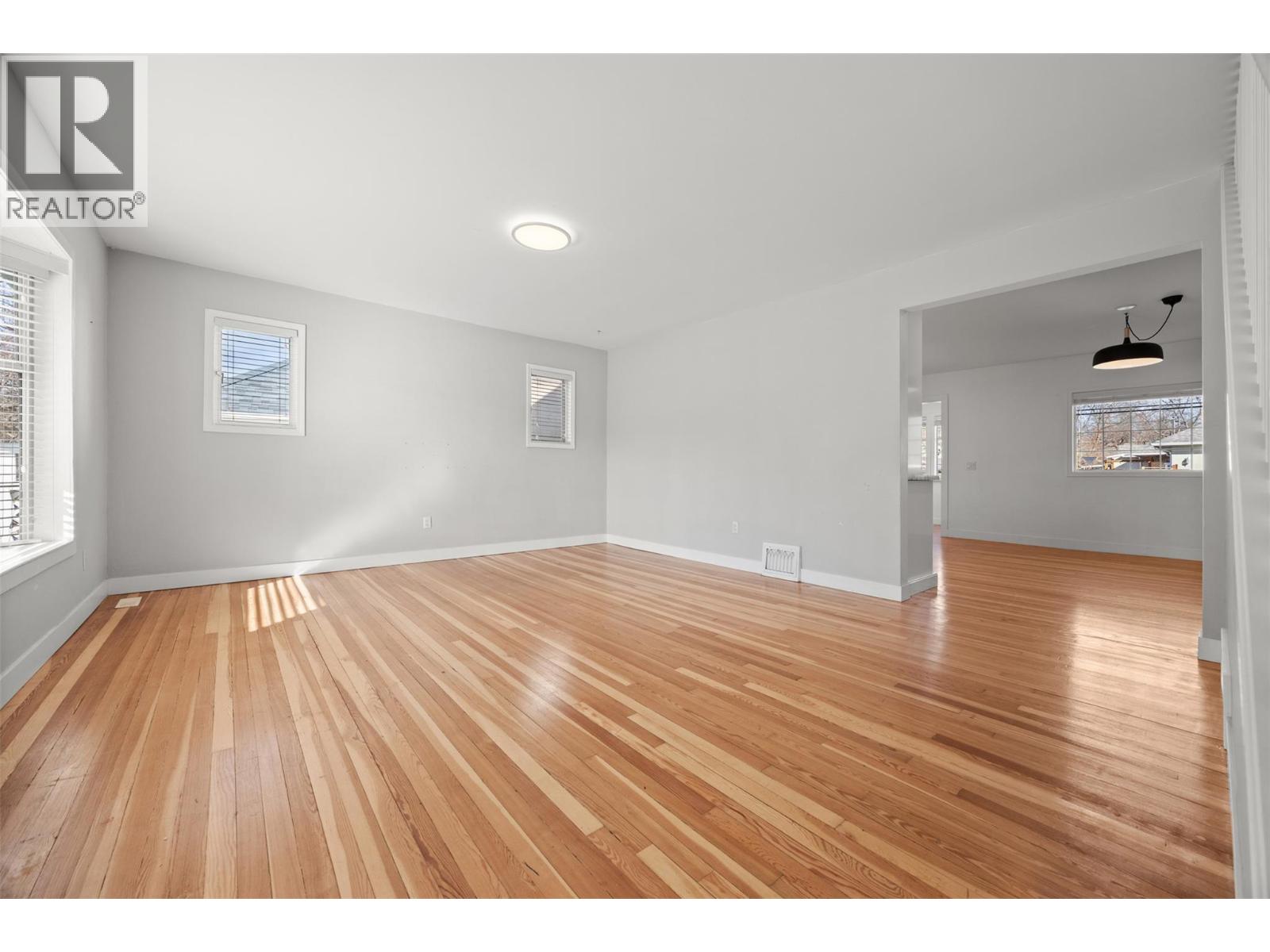 828 Sutherland Avenue, Kelowna