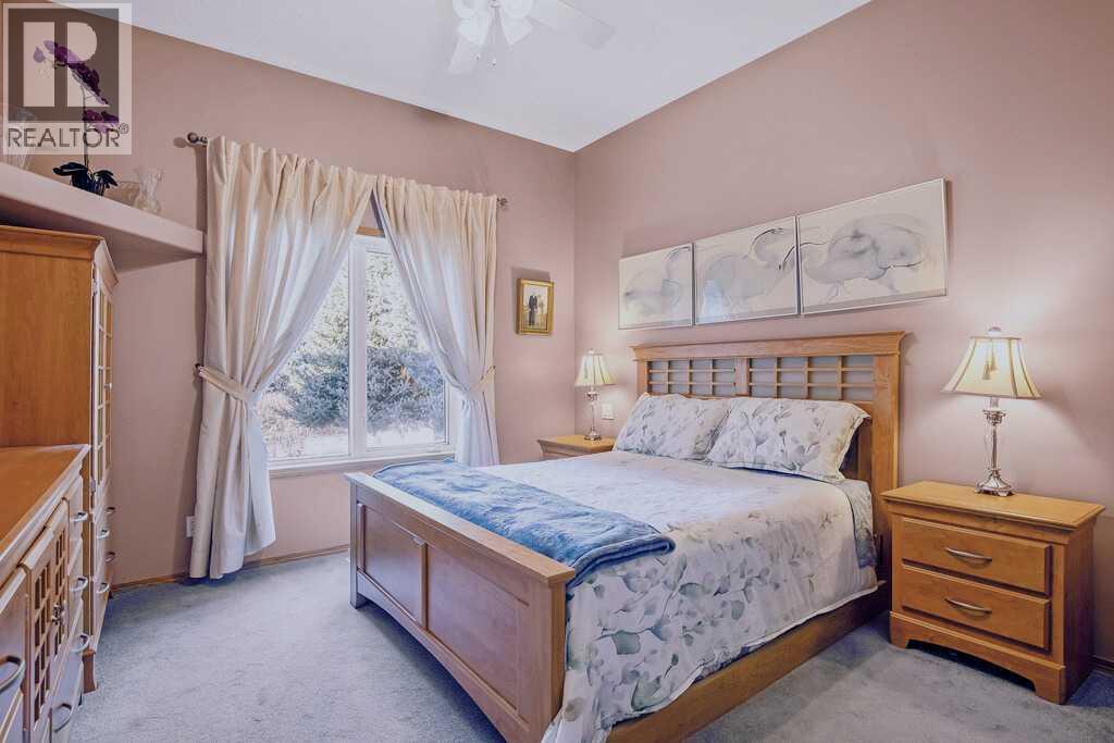 
          52 Cambridge Glen Drive
            <br/>
            <span>Strathmore</span>
            , 
            <span>AB</span>
             <span>T1P1N3</span>
         - Photo 12