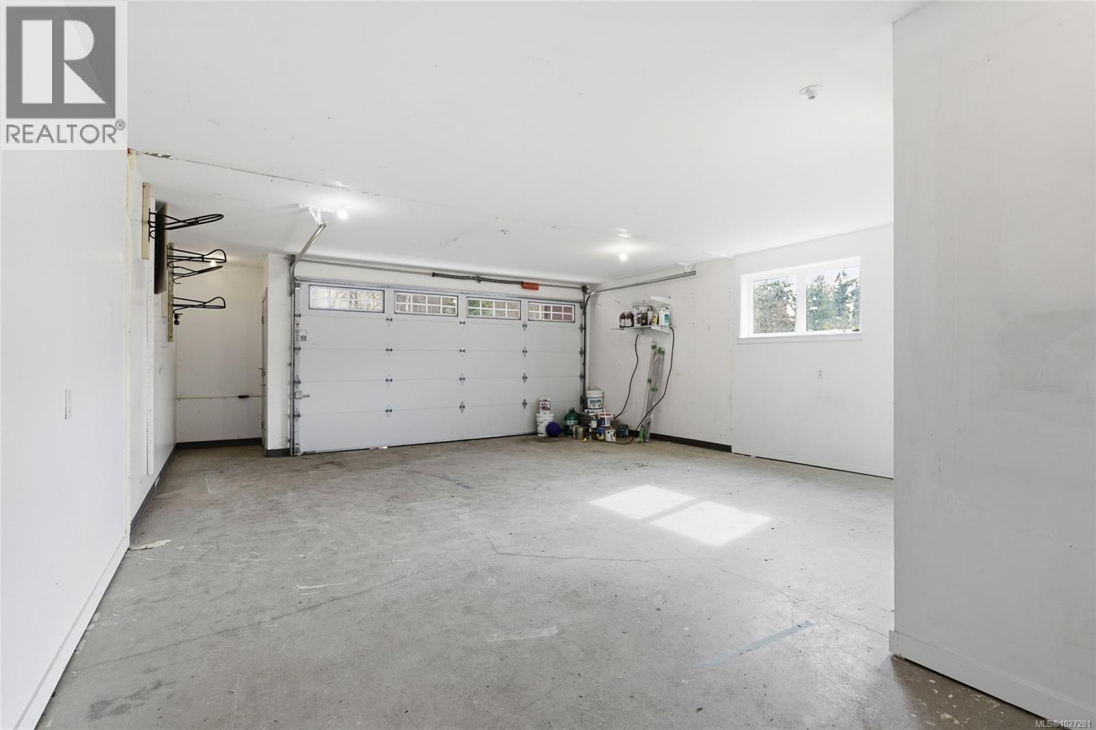 1425 BENZON CRES - 34