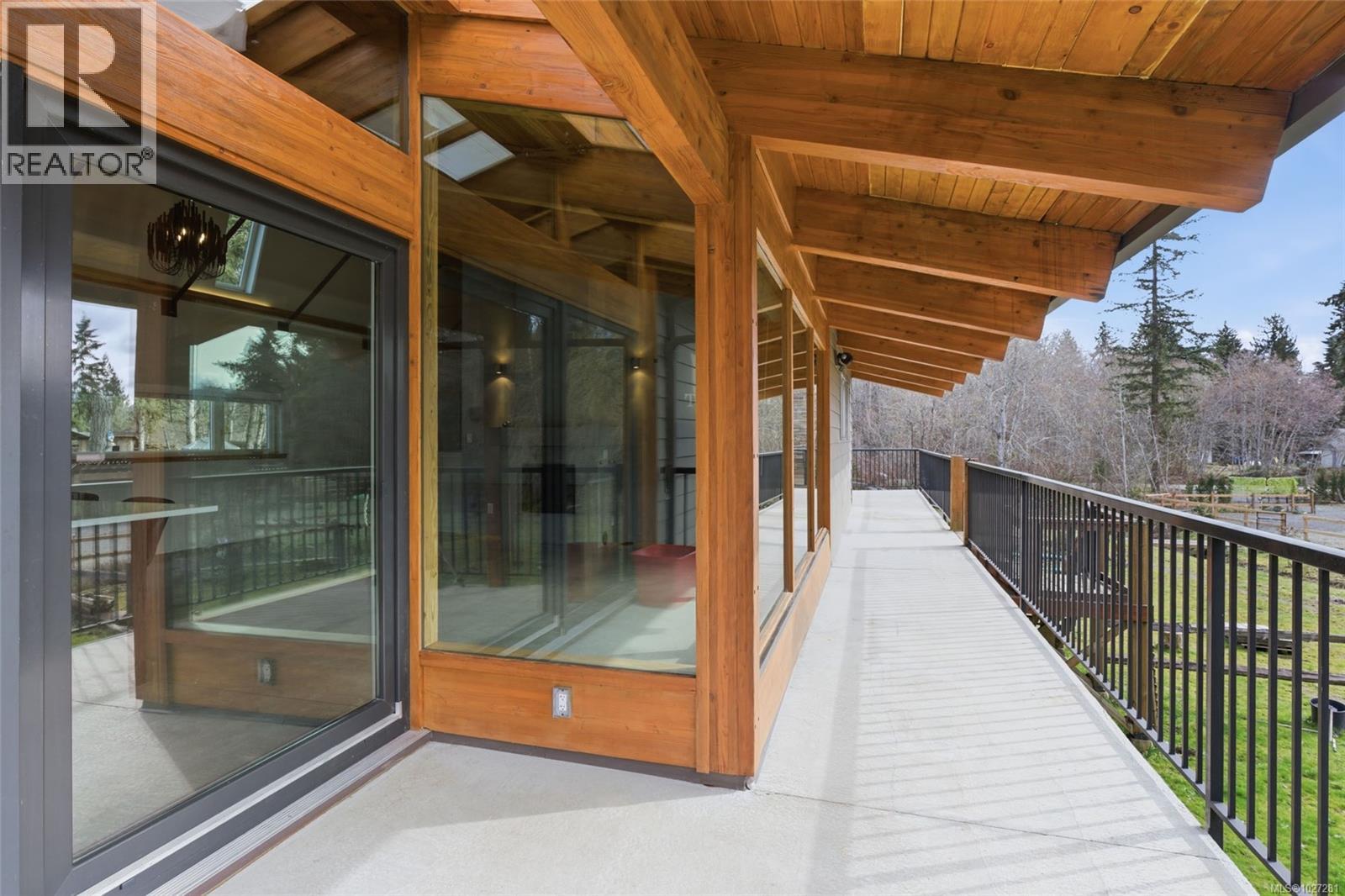 1425 BENZON CRES - 23